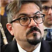 Insegnante di diritto iscritto all'Albo degli Avvocati dell'Ordine degli Avvocati di Milano